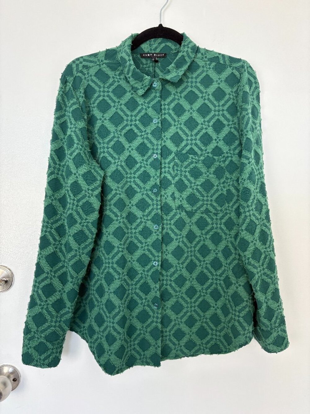 Como Black Green Raw Edge Appliqué Textured Button Down Shirt Large